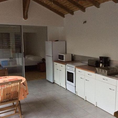 Confortable T1 Le Gosier, Wi-Fi, Piscine Dans Gite Le Gosier  Εξωτερικό φωτογραφία