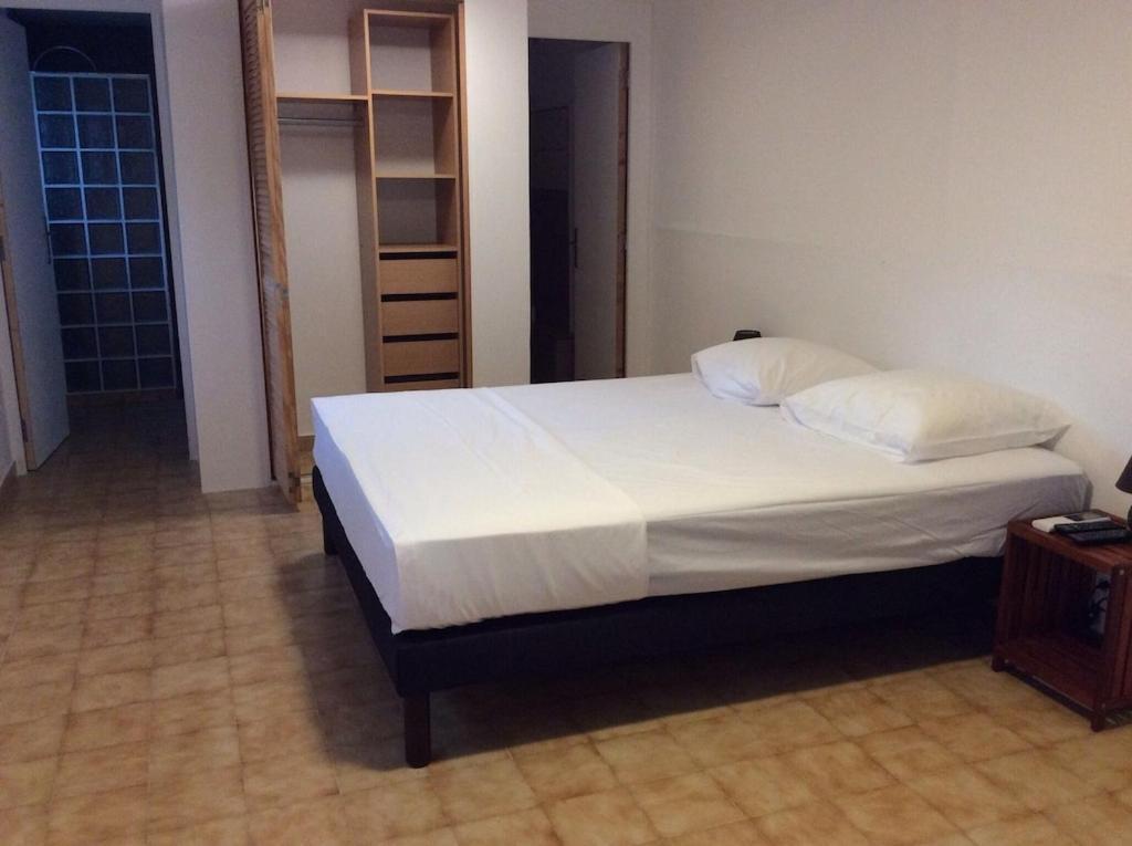 Confortable T1 Le Gosier, Wi-Fi, Piscine Dans Gite Le Gosier  Εξωτερικό φωτογραφία